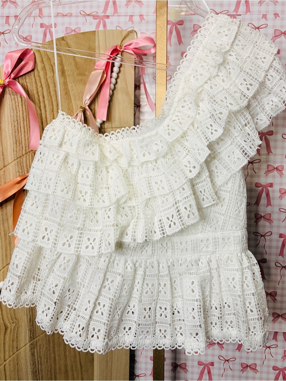 Endless Rose Anthropologie Harlow Top in White One Shoulder Eyelet Ruffle Large